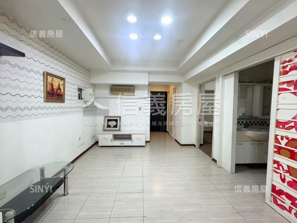 公園芳鄰美裝兩房房屋室內格局與周邊環境