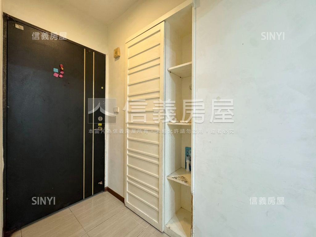 公園芳鄰美裝兩房房屋室內格局與周邊環境