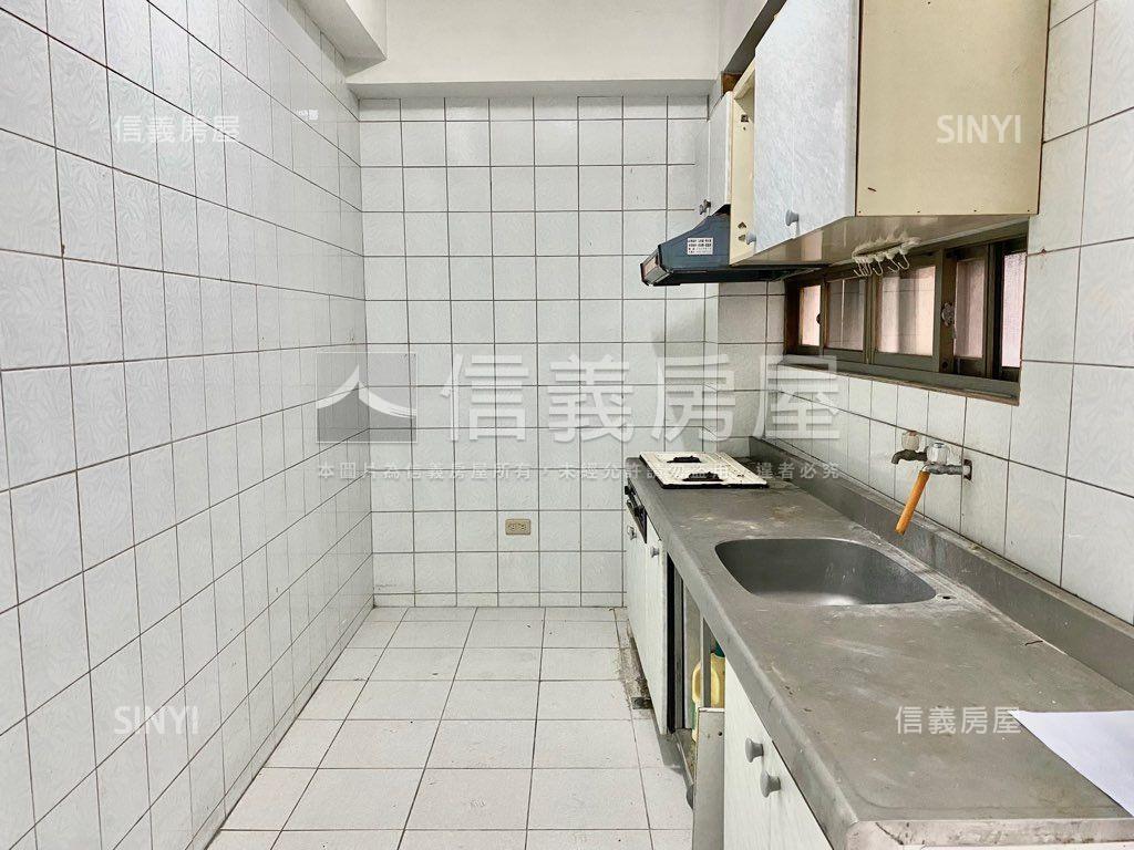 近市醫有電梯大四房房屋室內格局與周邊環境