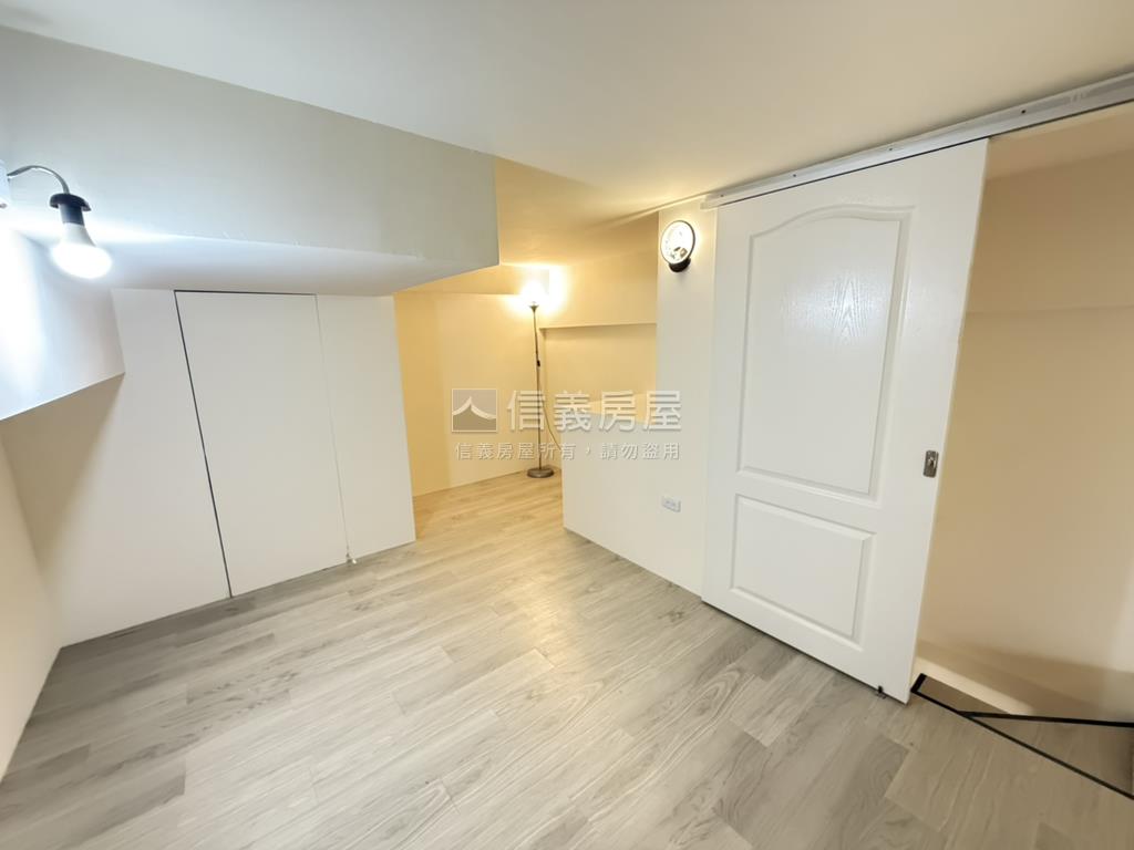 蒂芬妮兩人世界已租汽車位房屋室內格局與周邊環境