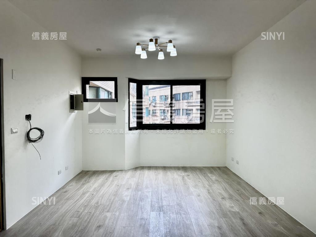 世界花園高樓層全新裝潢房屋室內格局與周邊環境