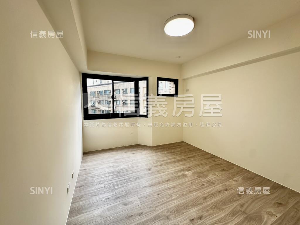 世界花園高樓層全新裝潢房屋室內格局與周邊環境