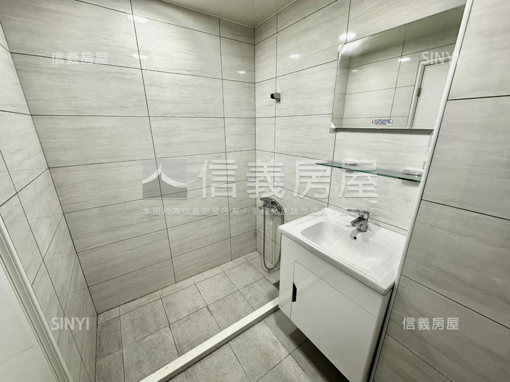 世界花園高樓層全新裝潢房屋室內格局與周邊環境