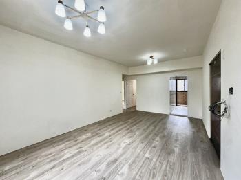 世界花園高樓層全新裝潢