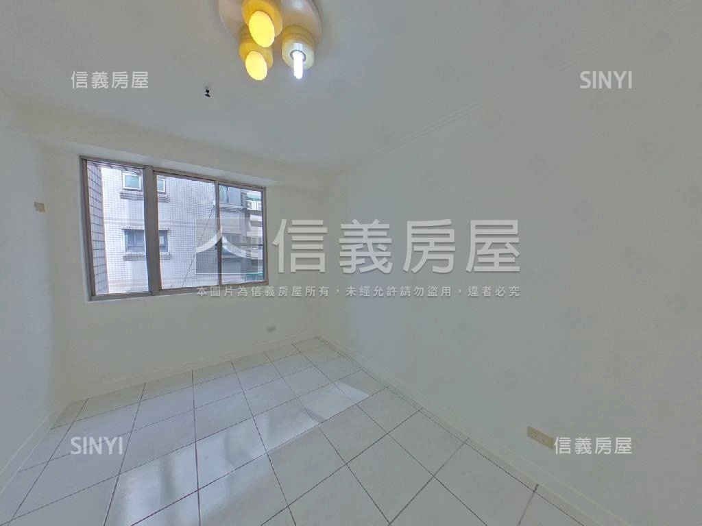鄰近裕隆城電梯大４房房屋室內格局與周邊環境