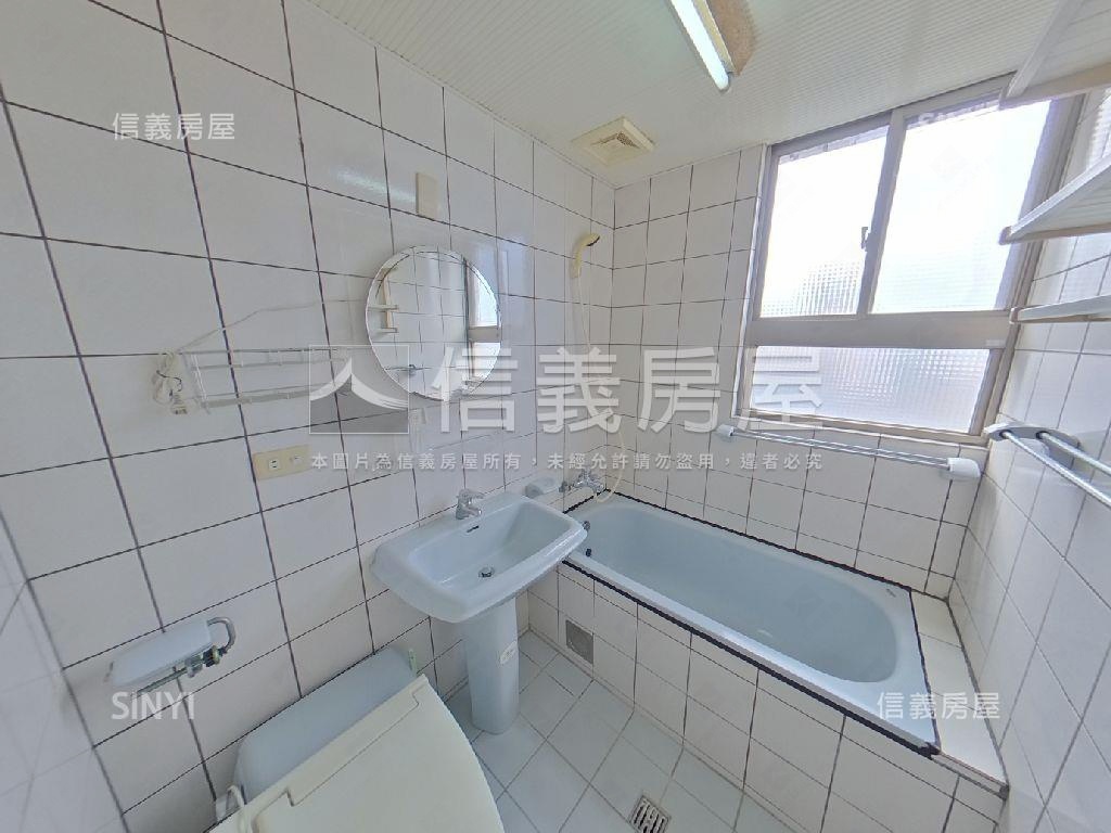 鄰近裕隆城電梯大４房房屋室內格局與周邊環境