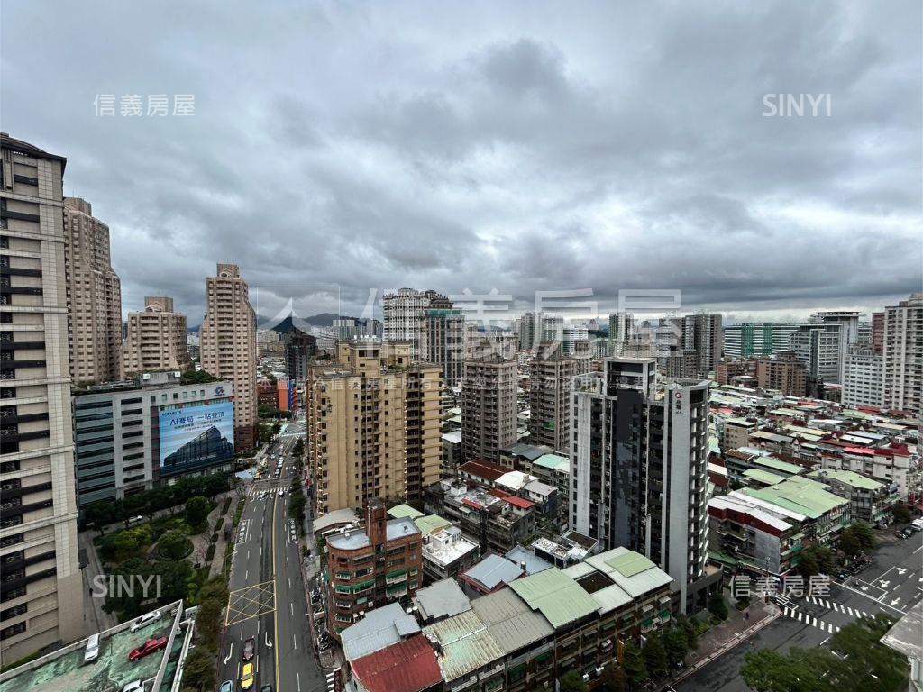 鄰近裕隆城電梯大４房房屋室內格局與周邊環境