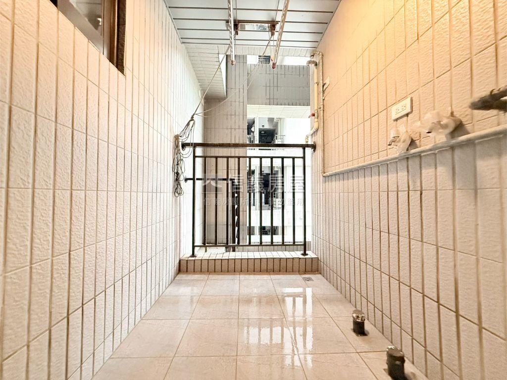 Ａ２０綻高樓景觀有車位房屋室內格局與周邊環境