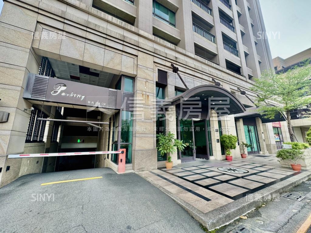稀有釋出文化翡翠４房平車房屋室內格局與周邊環境
