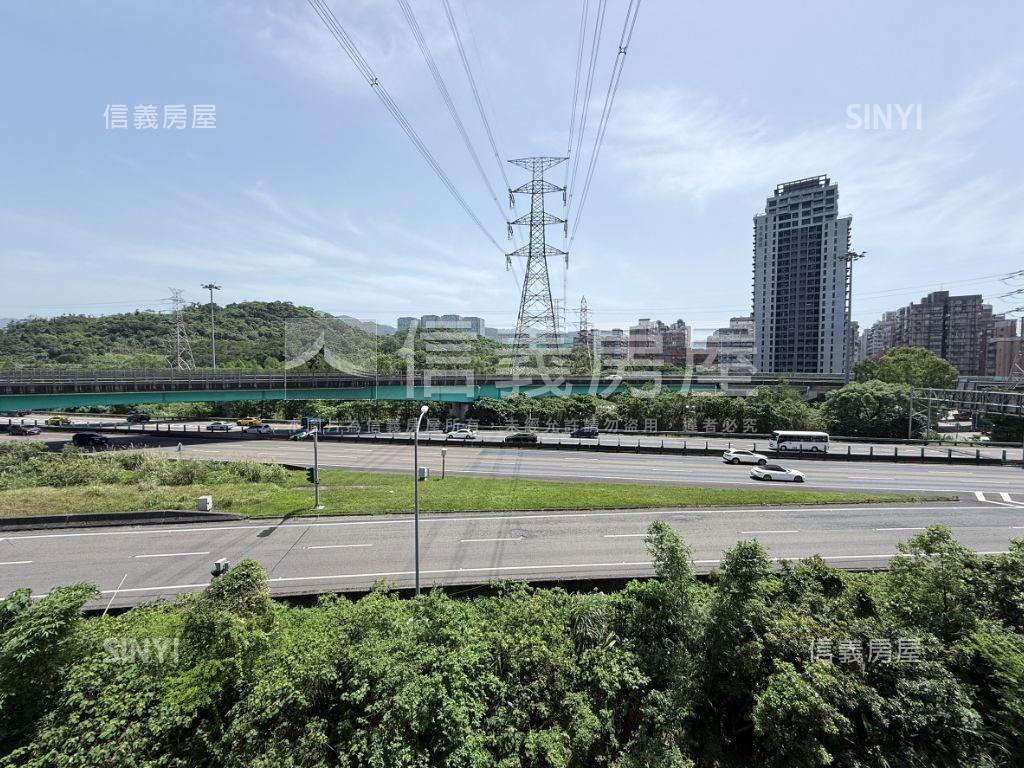 半島全新３房附車位５樓房屋室內格局與周邊環境