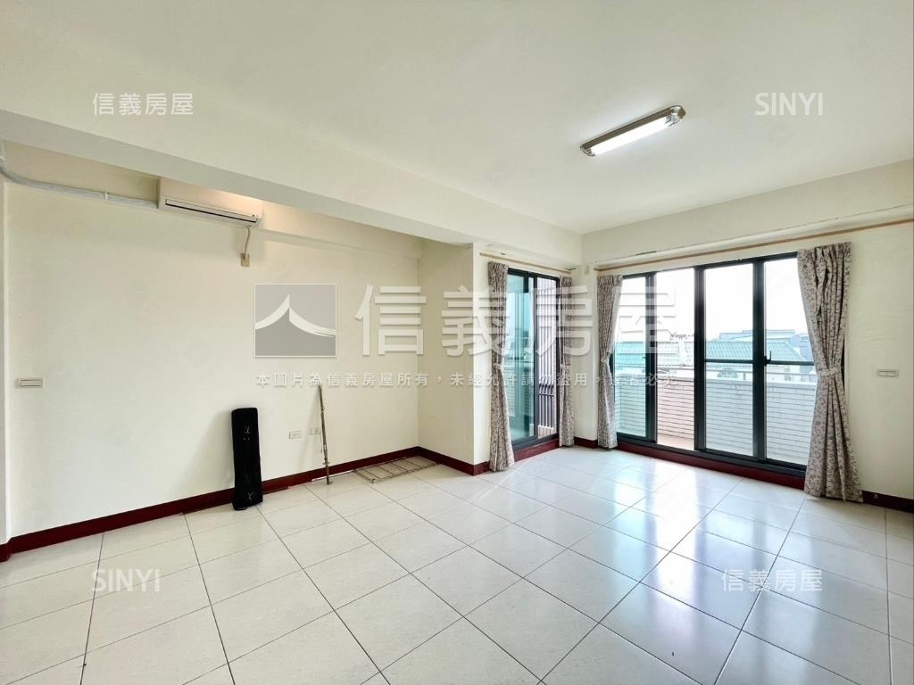 台南輕屋齡大地坪臨路別墅房屋室內格局與周邊環境