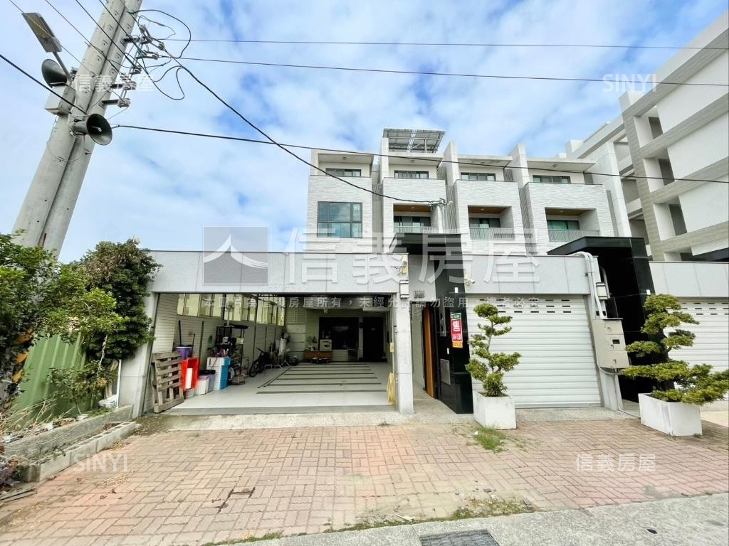 台南輕屋齡大地坪臨路別墅房屋室內格局與周邊環境