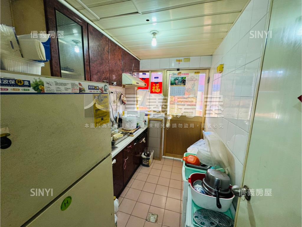 高樓景觀舒適三房房屋室內格局與周邊環境