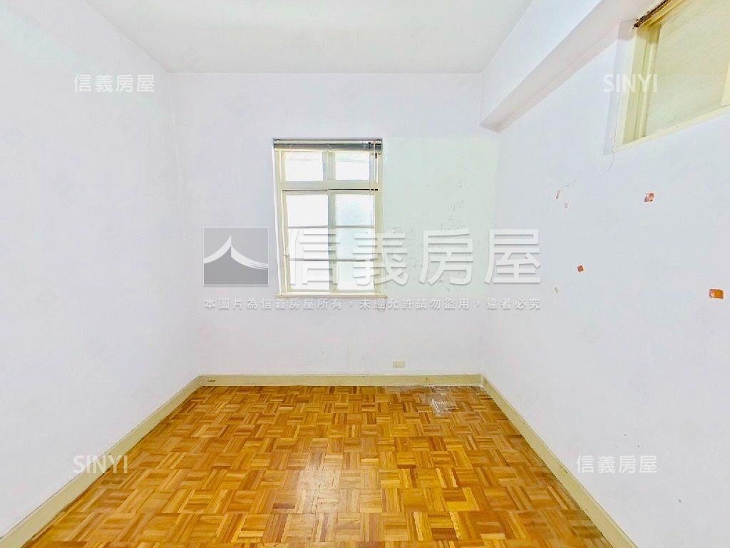 忠孝敦化邊間２樓房屋室內格局與周邊環境