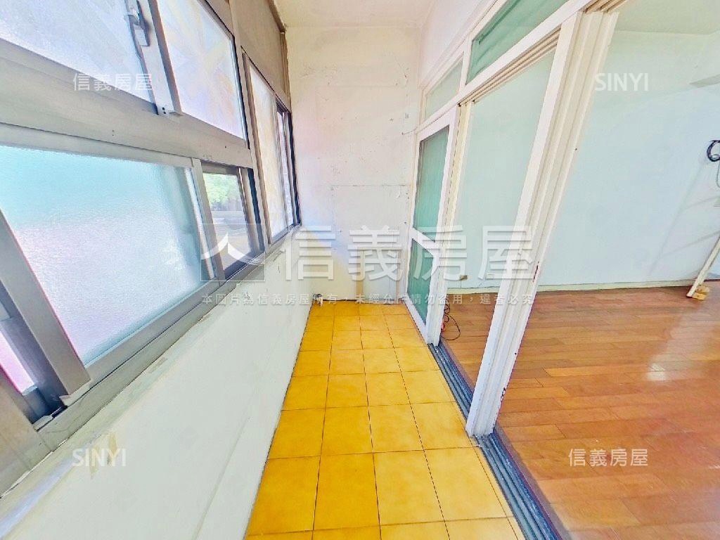 忠孝敦化邊間２樓房屋室內格局與周邊環境