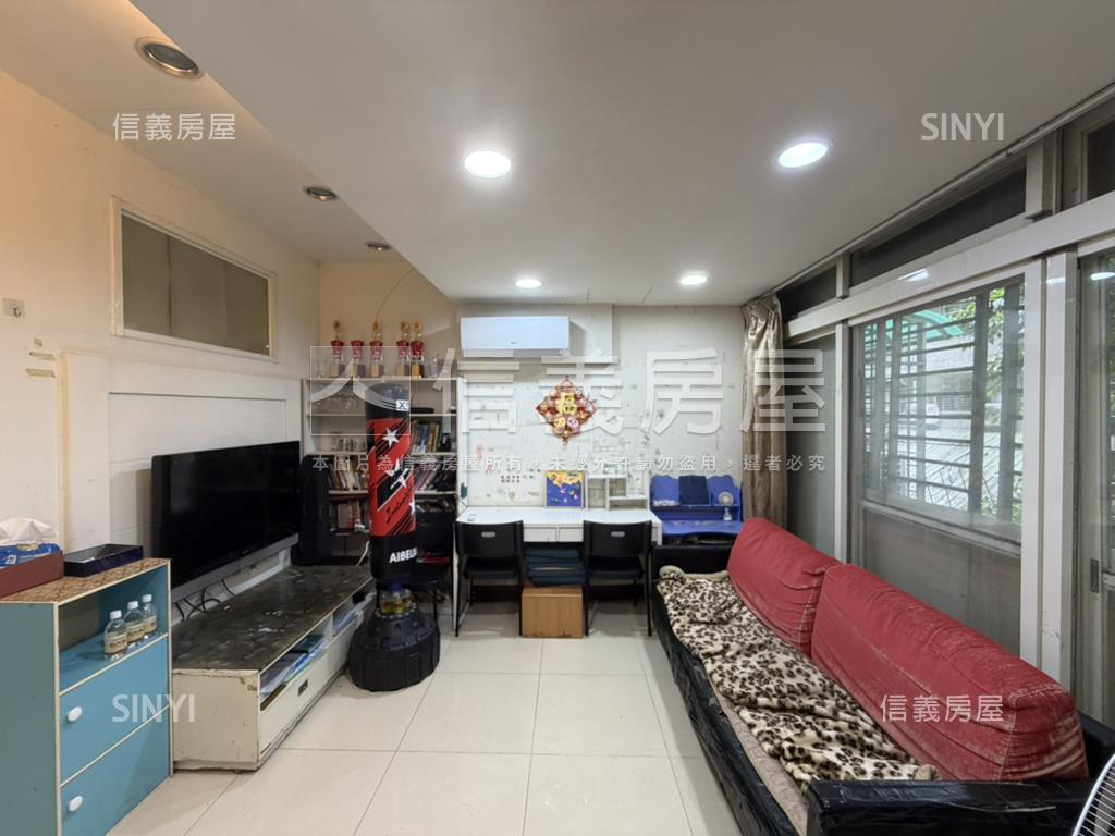麟光捷運二樓低總兩房房屋室內格局與周邊環境