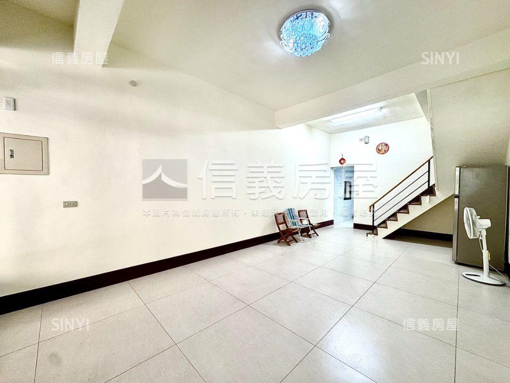 全屋翻新大空間１＋２樓店房屋室內格局與周邊環境