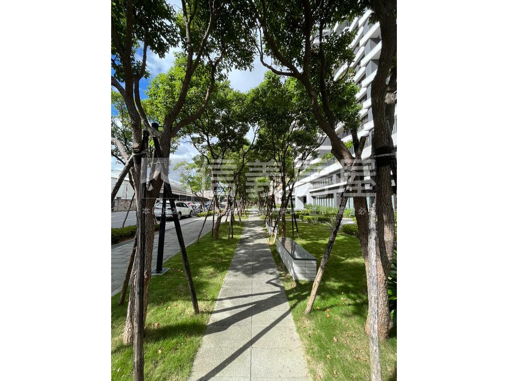 春城韻稀有黃金店面房屋室內格局與周邊環境