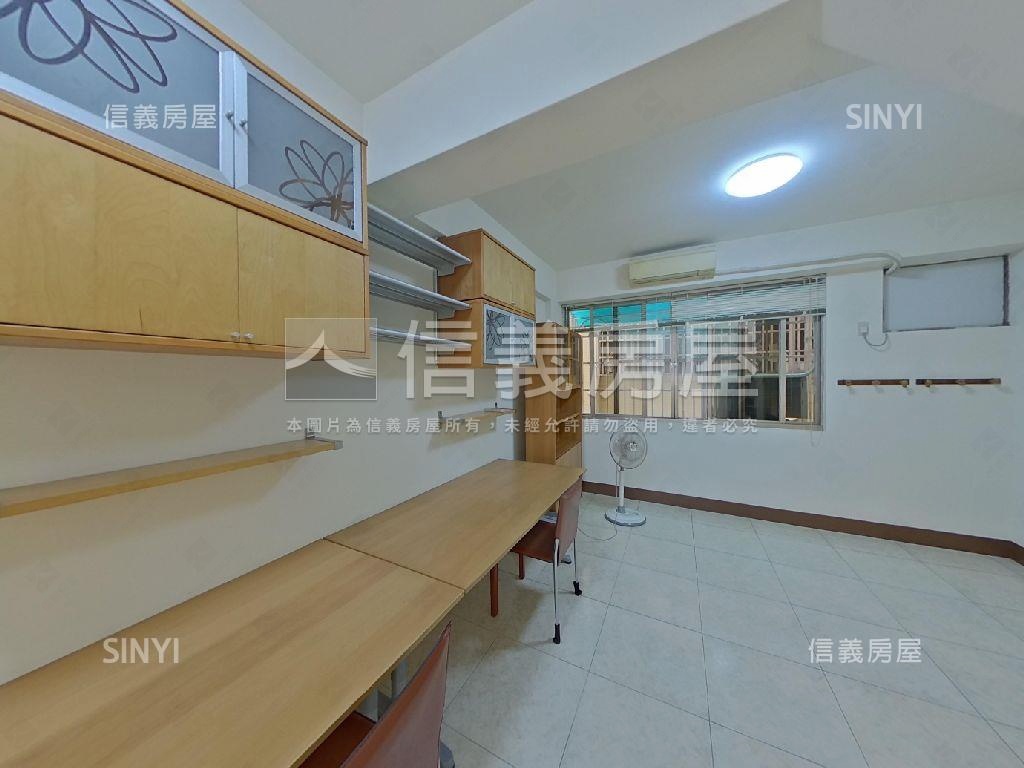 河堤社區稀有別墅房屋室內格局與周邊環境