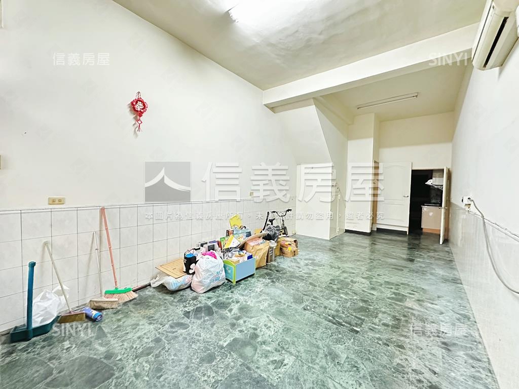 近空中鳳城住商用優質透店房屋室內格局與周邊環境