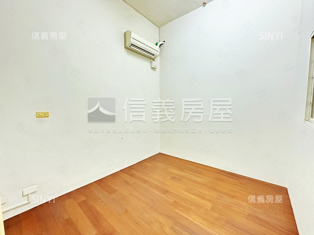近空中鳳城住商用優質透店房屋室內格局與周邊環境