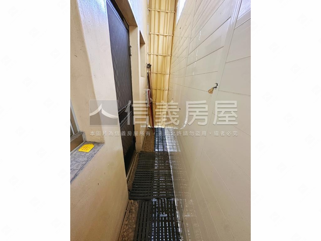近空中鳳城住商用優質透店房屋室內格局與周邊環境