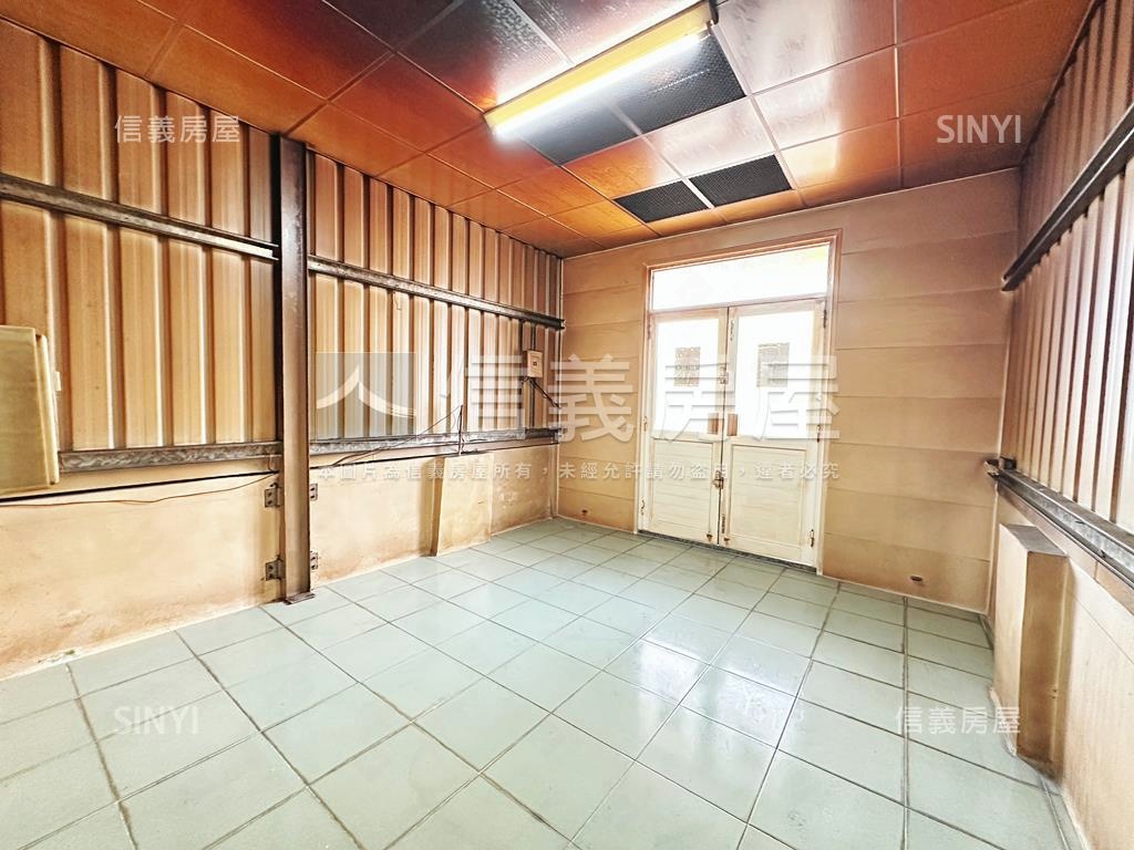 近空中鳳城住商用優質透店房屋室內格局與周邊環境