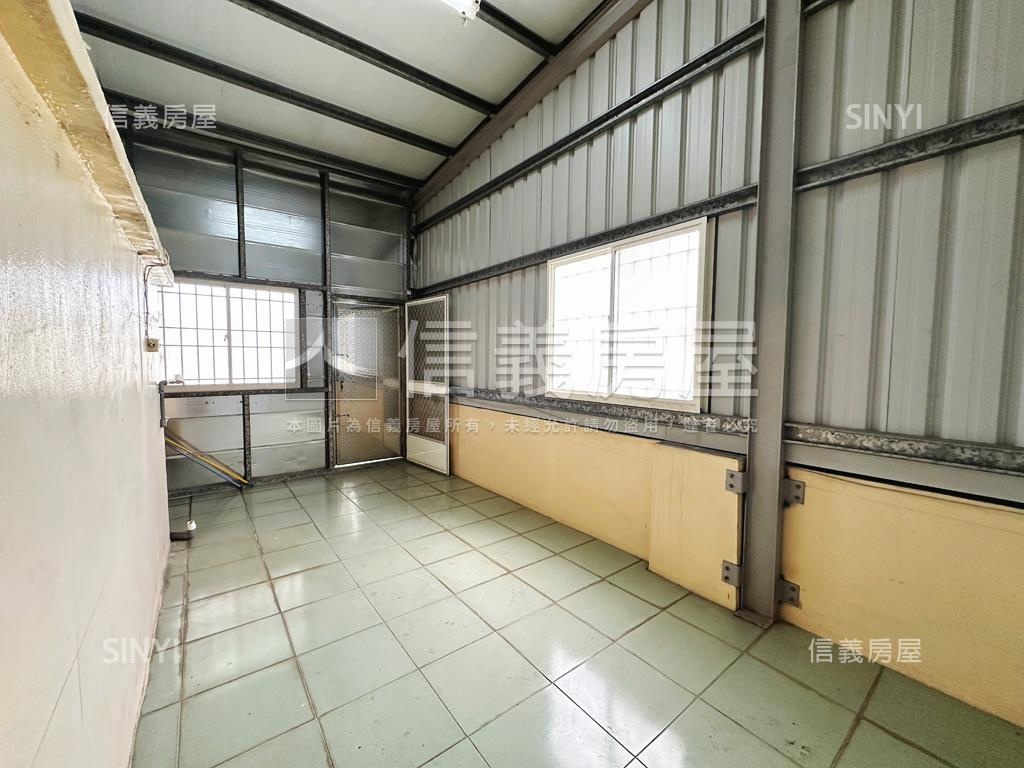 近空中鳳城住商用優質透店房屋室內格局與周邊環境