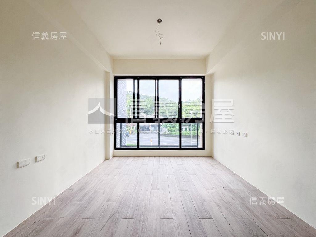 竹北全新電梯臨路透天房屋室內格局與周邊環境