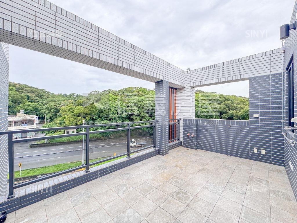 竹北全新電梯臨路透天房屋室內格局與周邊環境