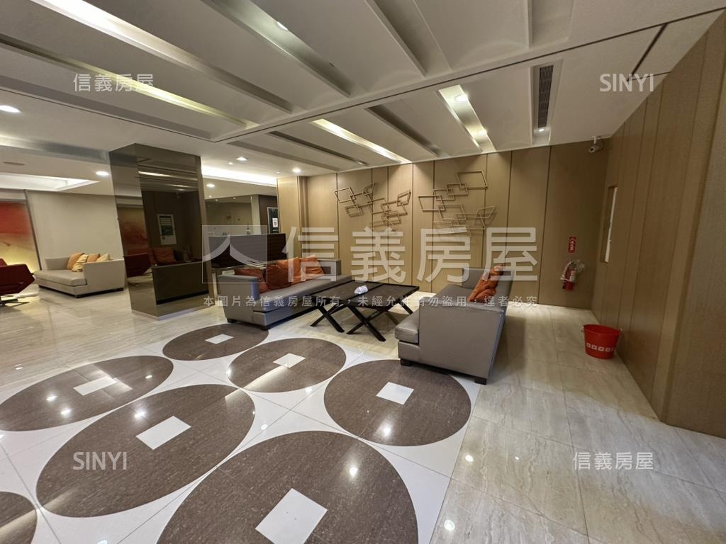 皇翔海山站旁金鑽辦公房屋室內格局與周邊環境