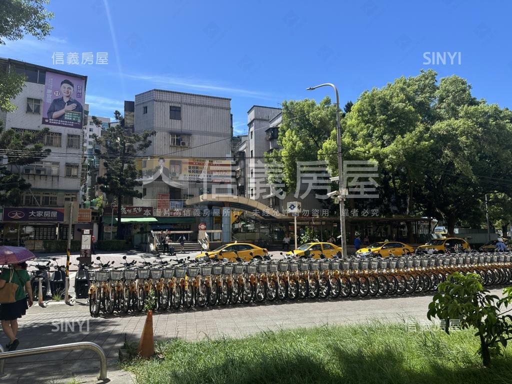 皇翔海山站旁金鑽辦公房屋室內格局與周邊環境