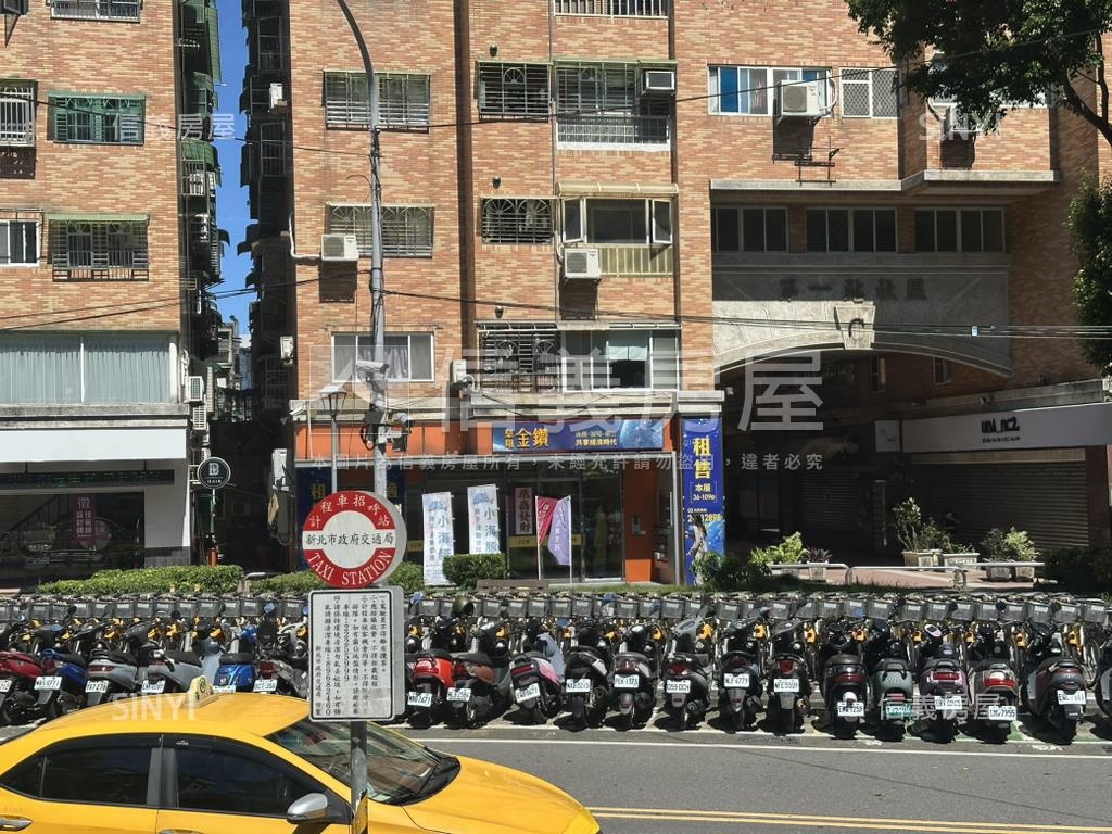 皇翔海山站旁金鑽辦公房屋室內格局與周邊環境