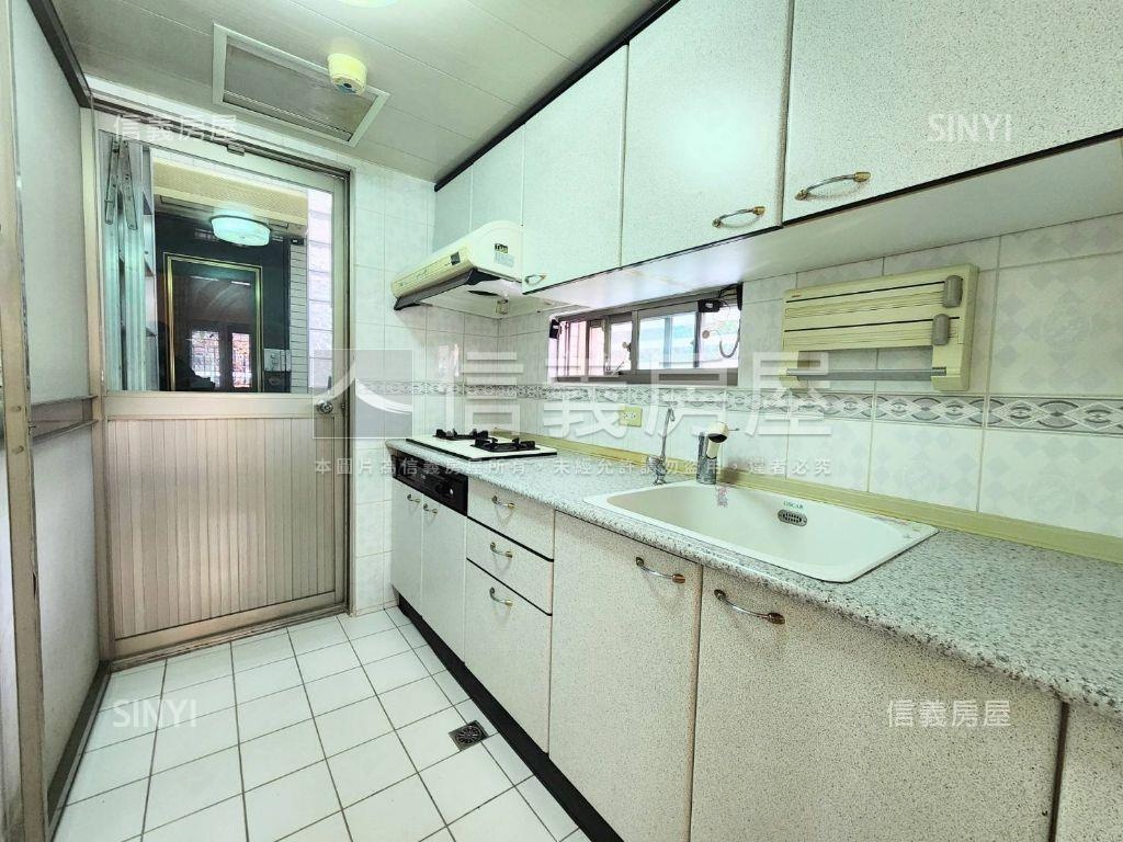 雨聲花園透天別墅附車位房屋室內格局與周邊環境