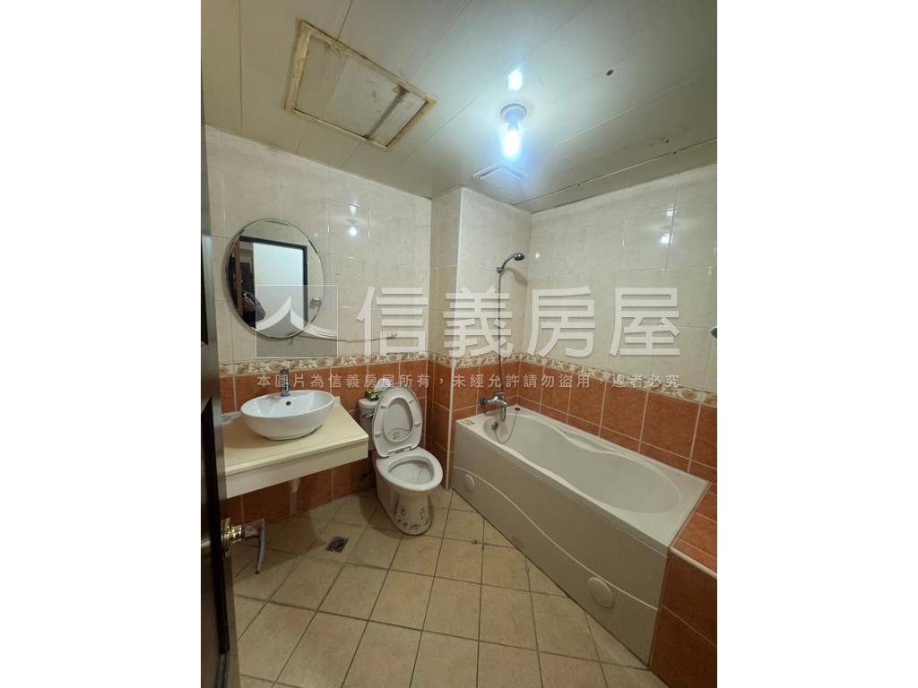 凡爾賽大四房空間好規劃房屋室內格局與周邊環境