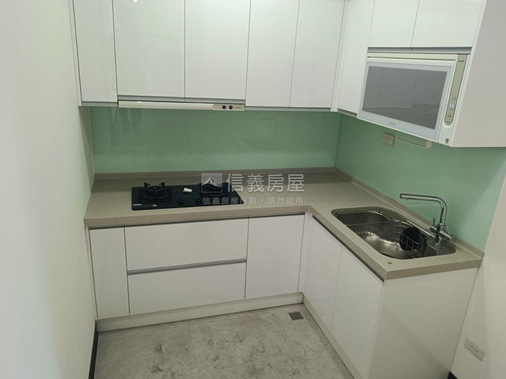 松山寶吉頂樓三戶房屋室內格局與周邊環境