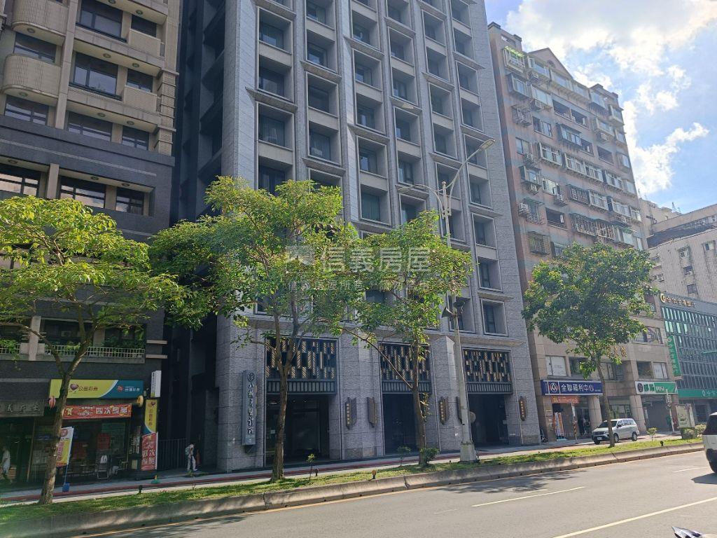 松山寶吉頂樓三戶房屋室內格局與周邊環境