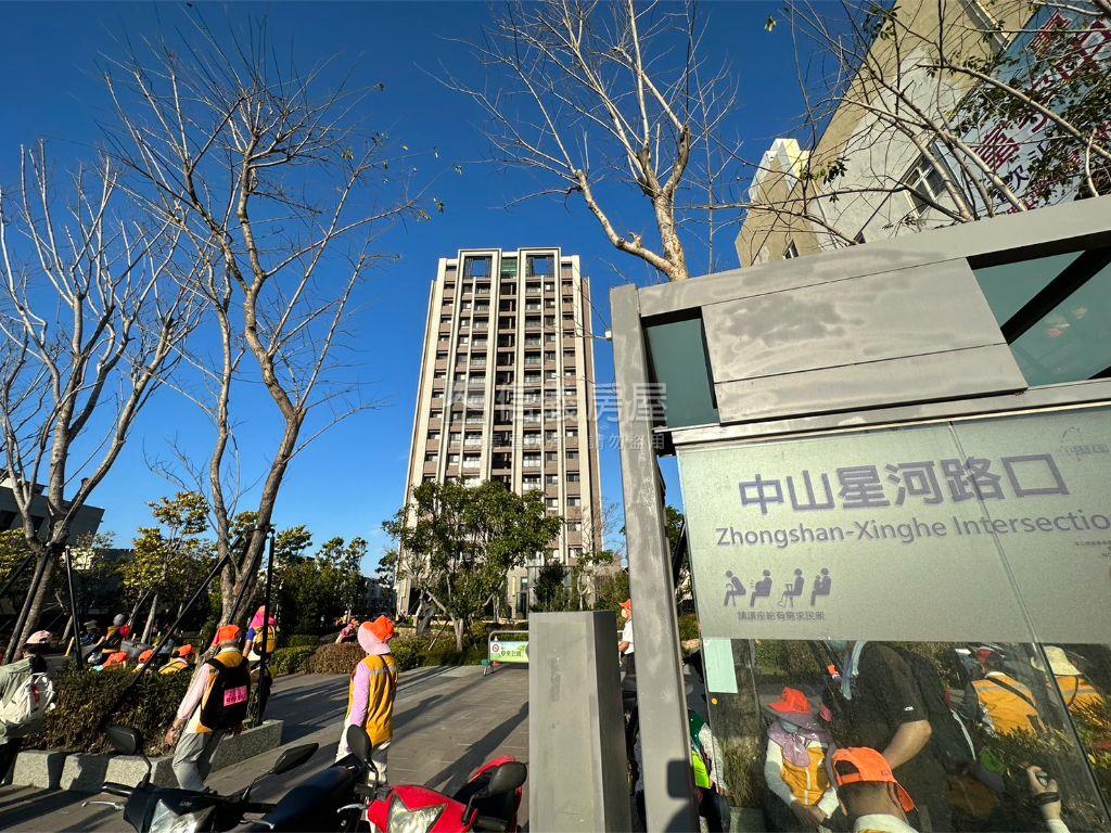 富宇中央公園視野兩房車位房屋室內格局與周邊環境