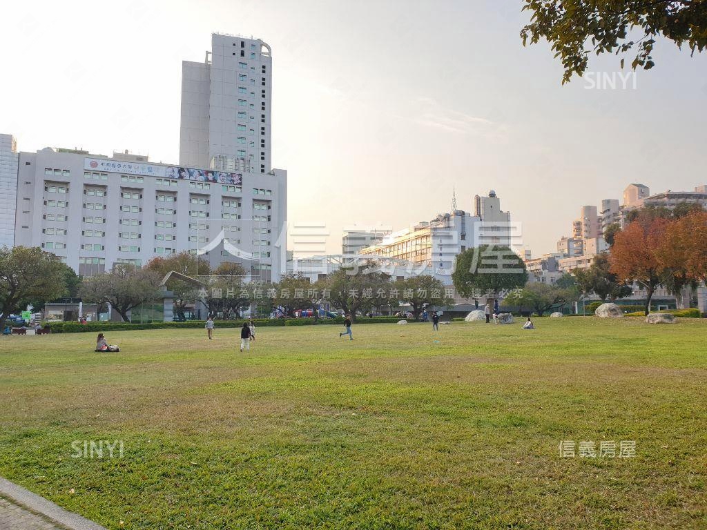 園道㊣忠明七街成家美宅房屋室內格局與周邊環境