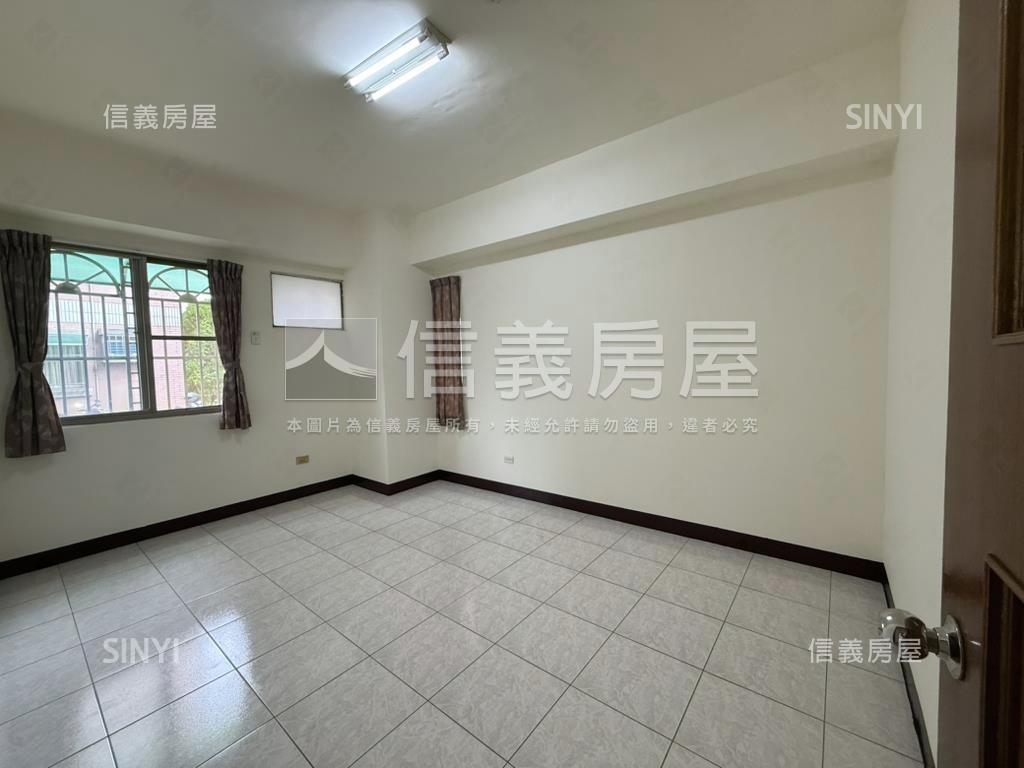 大鵬甲區朝南邊間三房房屋室內格局與周邊環境