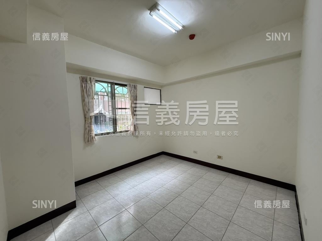 大鵬甲區朝南邊間三房房屋室內格局與周邊環境