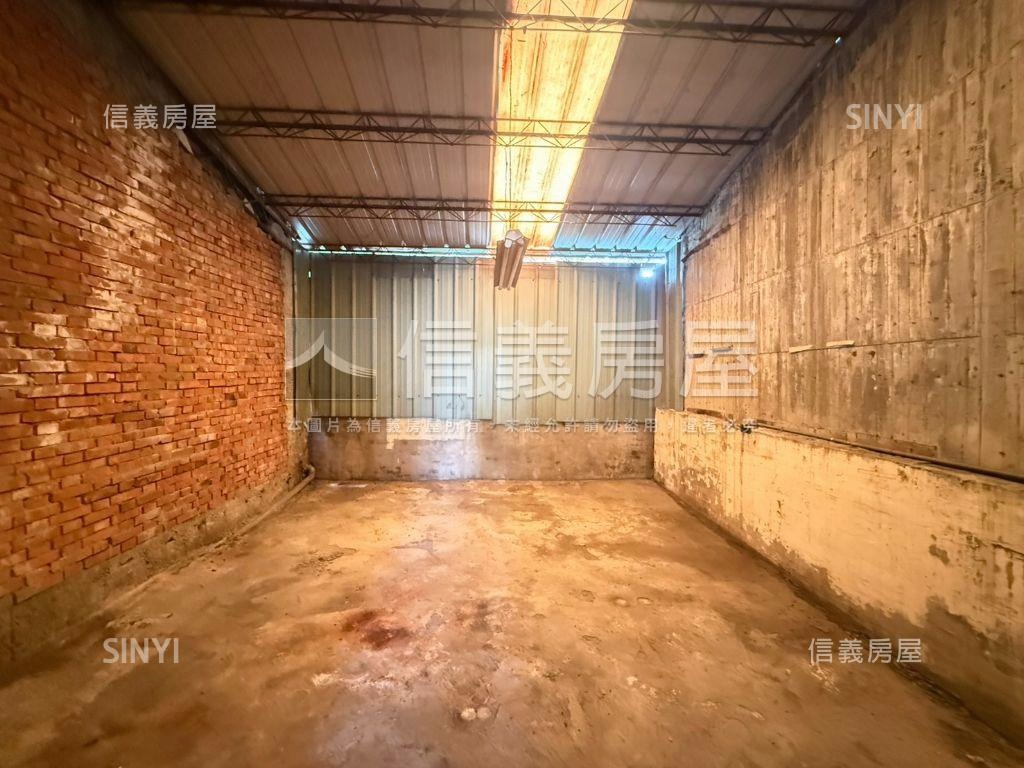 美群路黃金店面房屋室內格局與周邊環境