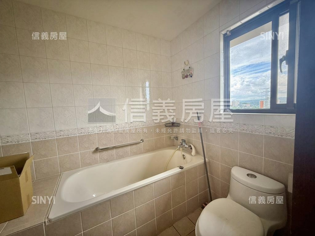 楓丹白鷺高樓雙車位房屋室內格局與周邊環境