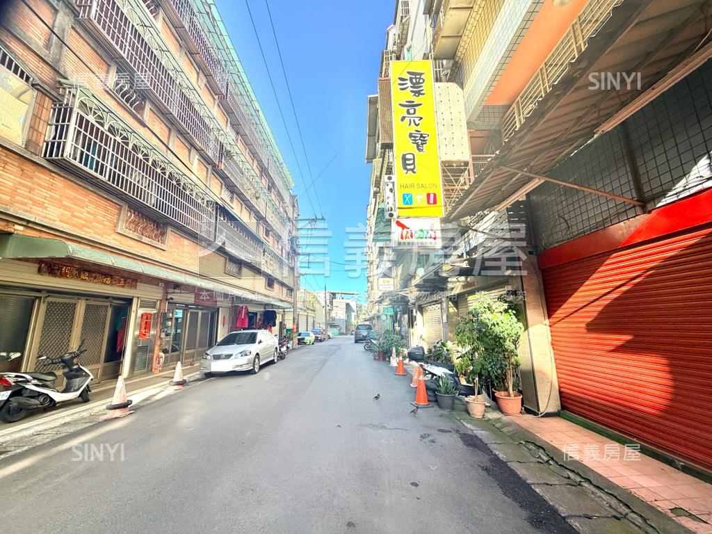 近華勛市場雙併大面寬店面房屋室內格局與周邊環境