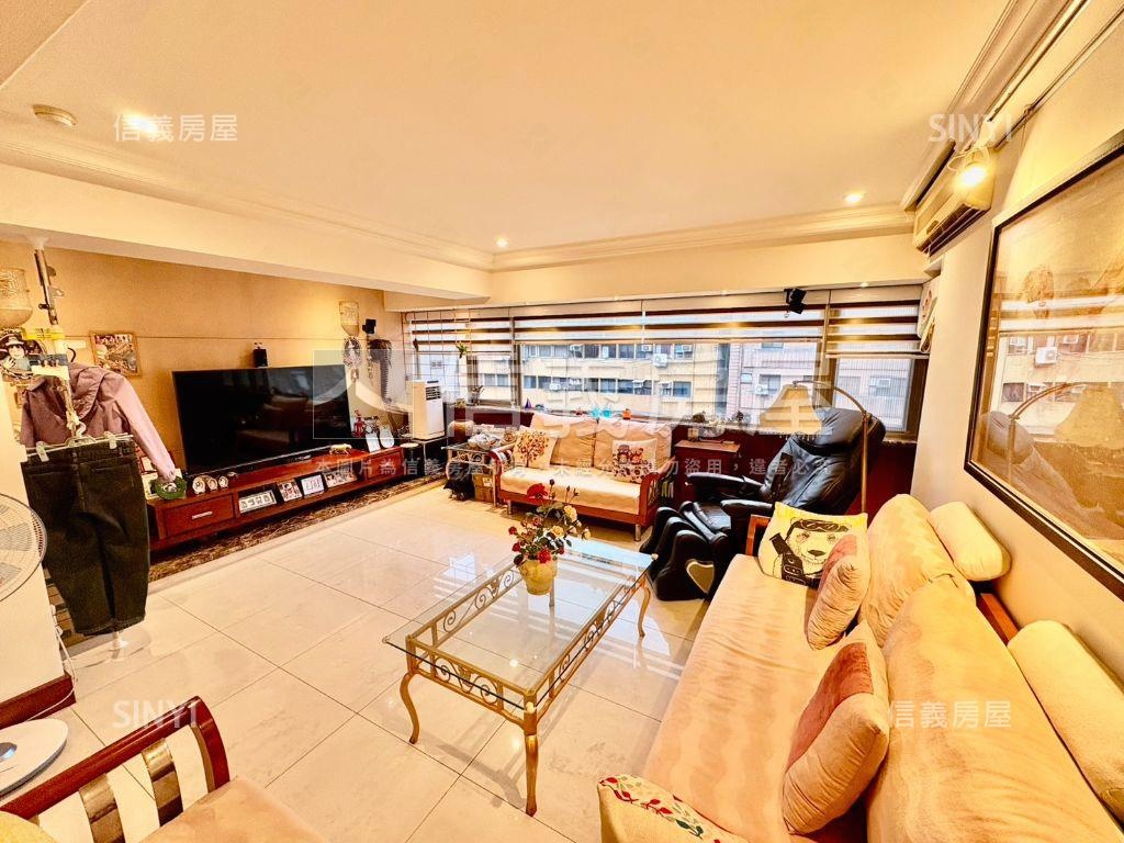 紀念館旁大空間兩房房屋室內格局與周邊環境