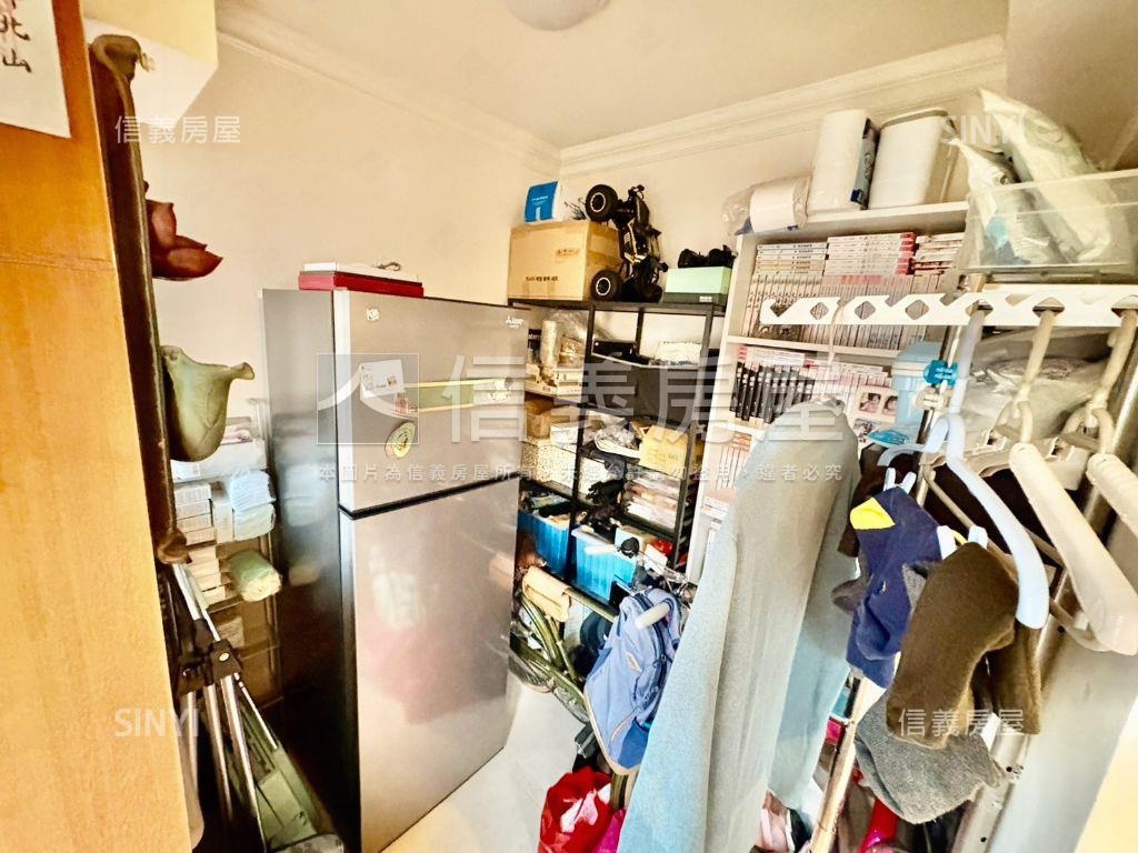 紀念館旁大空間兩房房屋室內格局與周邊環境