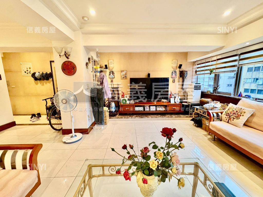 紀念館旁大空間兩房房屋室內格局與周邊環境