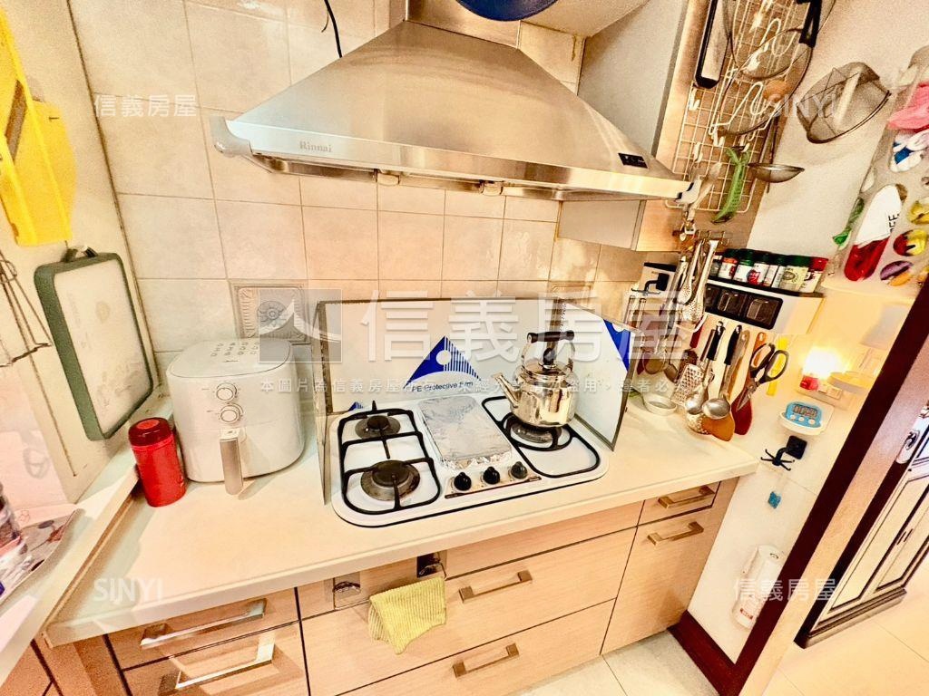 紀念館旁大空間兩房房屋室內格局與周邊環境