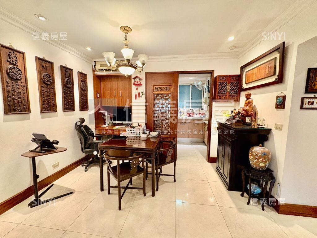 紀念館旁大空間兩房房屋室內格局與周邊環境