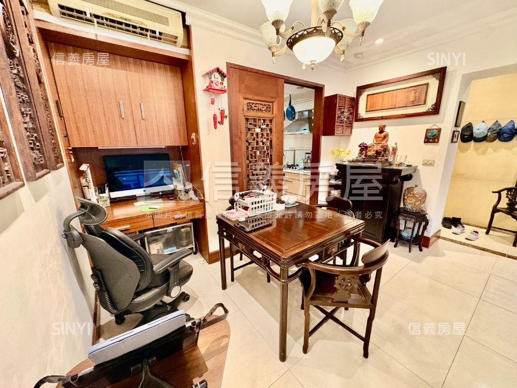 紀念館旁大空間兩房房屋室內格局與周邊環境